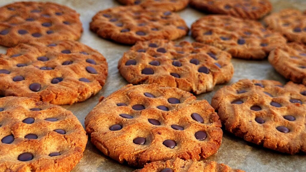 healthy chocolate chip cookies