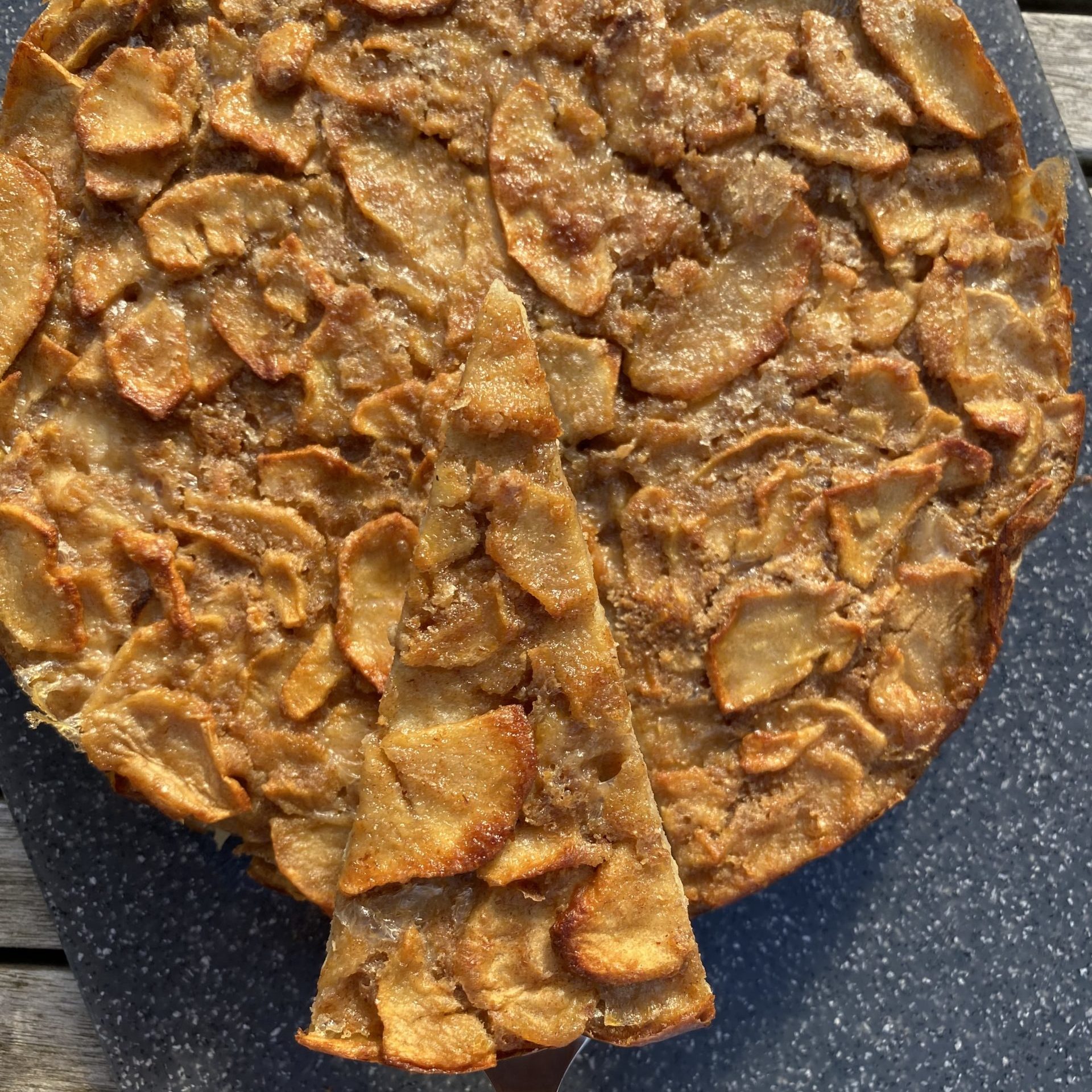 healthy-apple-cake-low-in-calories-high-in-nutrients-with-video