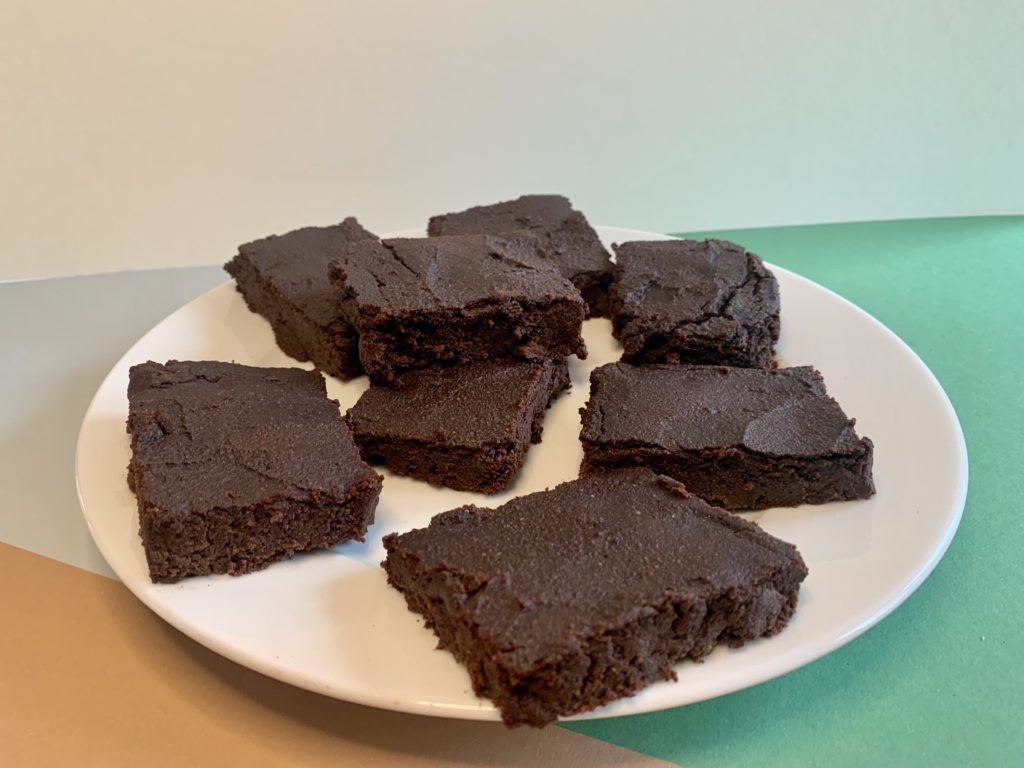 brownies easy & low calorie fresh from the oven