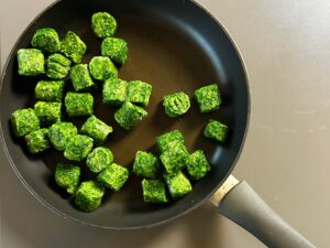 cook frozen spinach